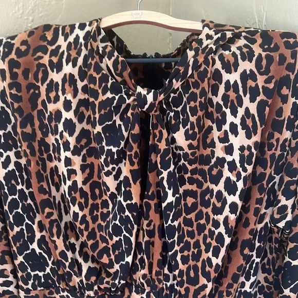 EUC Pinup Couture Malia Leopard top - Picture 2 of 6